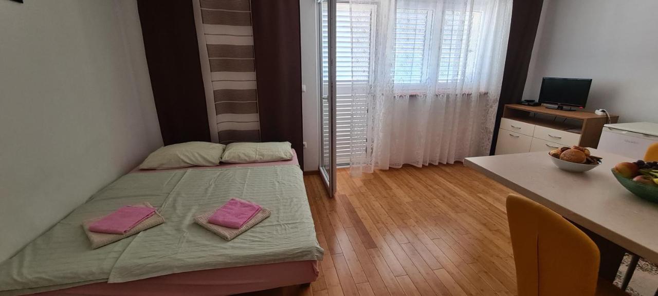 Apartmani Gizela Seget Donji ภายนอก รูปภาพ