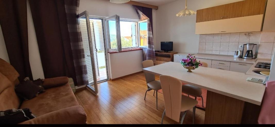 Apartmani Gizela Seget Donji ห้อง รูปภาพ